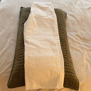 LOFT Women's Cream Straight Leg Jeans. new, without tags